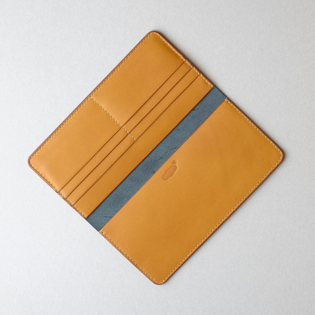 kumosha hand stitched leather long wallet type1