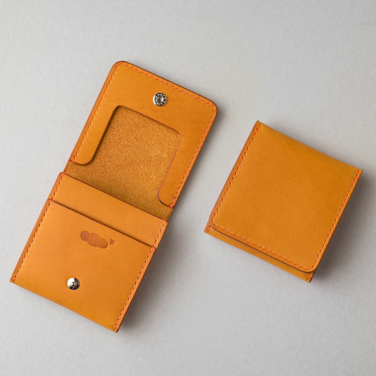 手縫いの黄色いコインケース２型をつくる