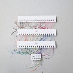 レザークラフト用手縫いリネン糸『六花（りっか）』フルサンプルと色見本の順番見直しについて